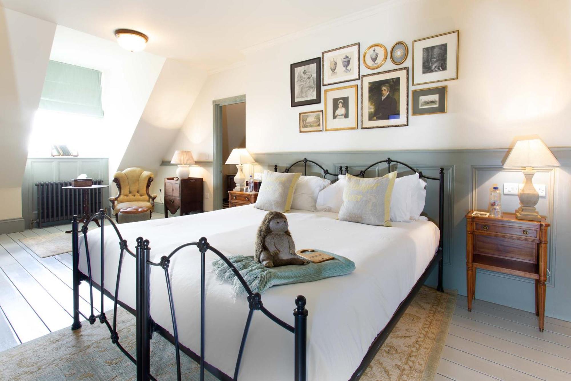 The Duchess Of Cornwall 4*